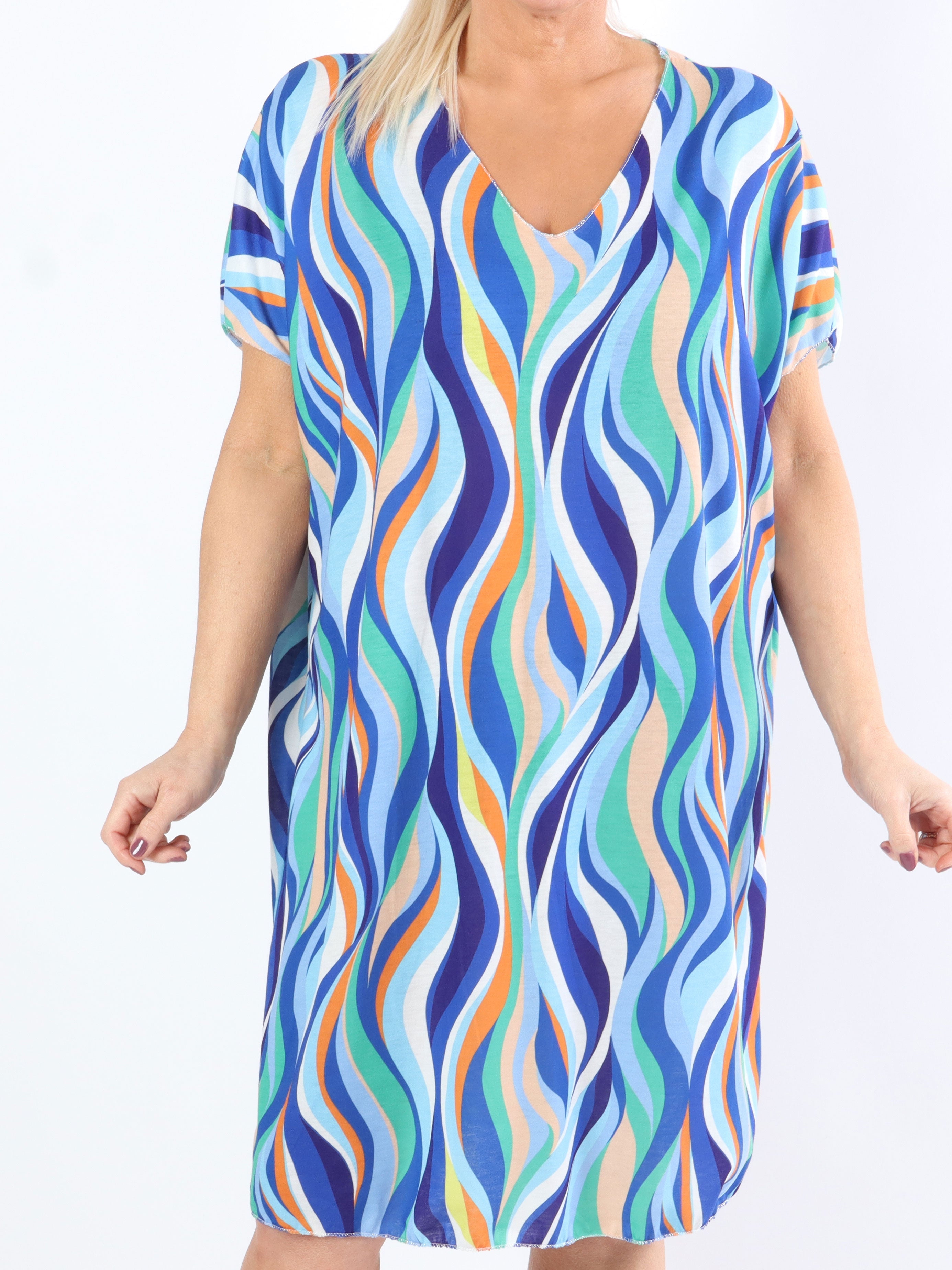 Kirsa Dress - Mjuk multicolor plus size klänning med v-ringning